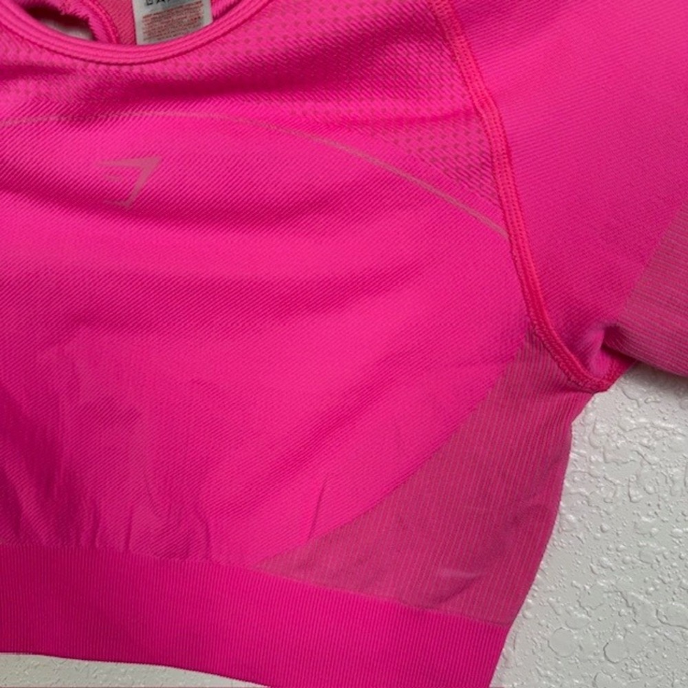 Gymshark Ultra Seamless‎ Crop Top Back Cutouts Hot Pink Small - Picture 3 of 8
